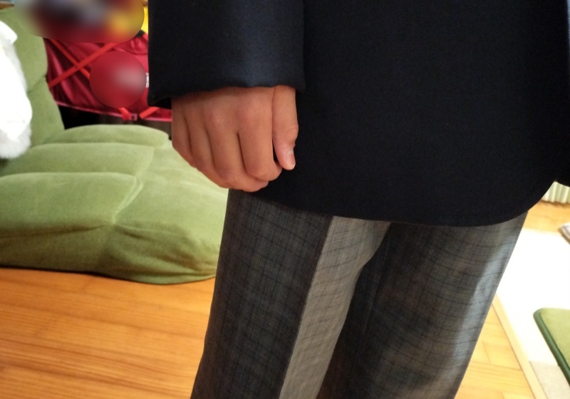 お直ししたブレザーを着た息子の画像
